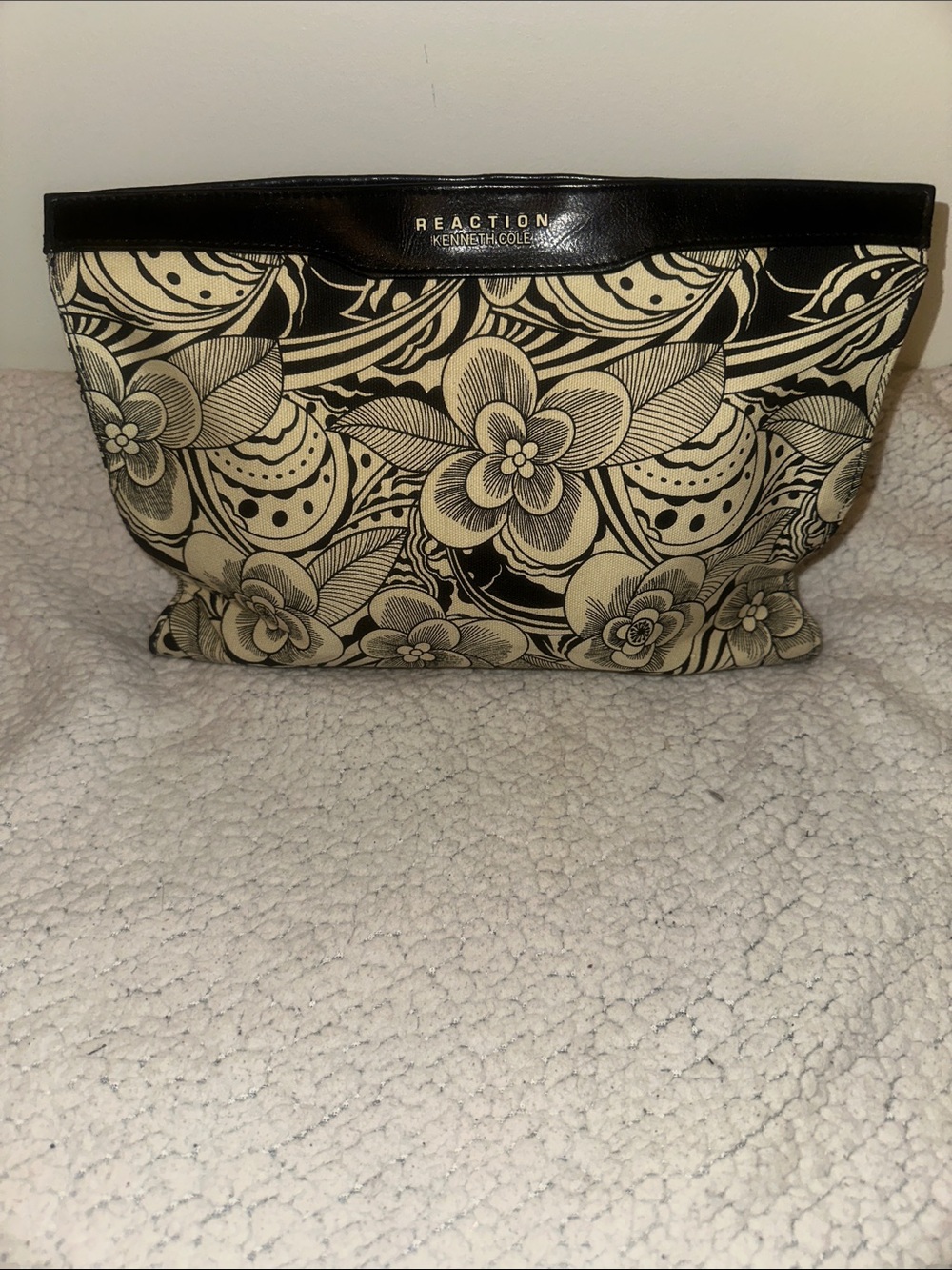 Reaction Kenneth Cole Floral Canvas Toiletry Bag